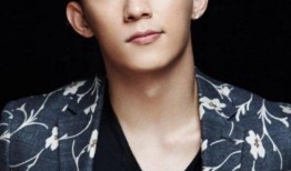 黄景瑜最新爆料秀花球,独家爆料引粉丝热议